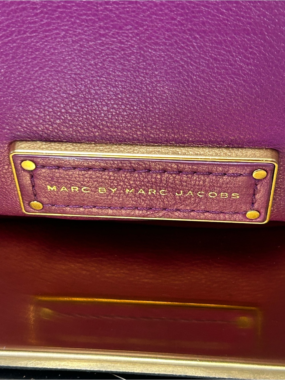 Marc by Marc Jacobs Purple Leather Crossbody Bag Approximately 10 x 9.5 - Picture 6 of 15